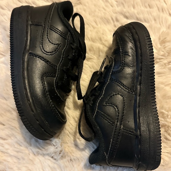 Nike Air Force 1 - Picture 5 of 7